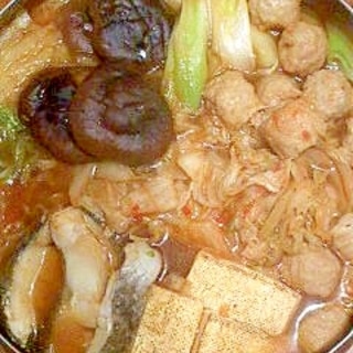 タラと肉団子のキムチ鍋